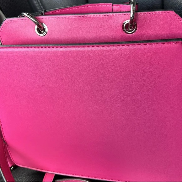 NEW STEVE MADDEN BEVELYN SATCHEL CROSSBODY BAG w/AIR POD CASE FUSCHIA - Picture 2 of 4